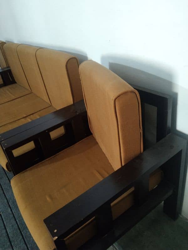 7 seater sofa + one table for sale 0