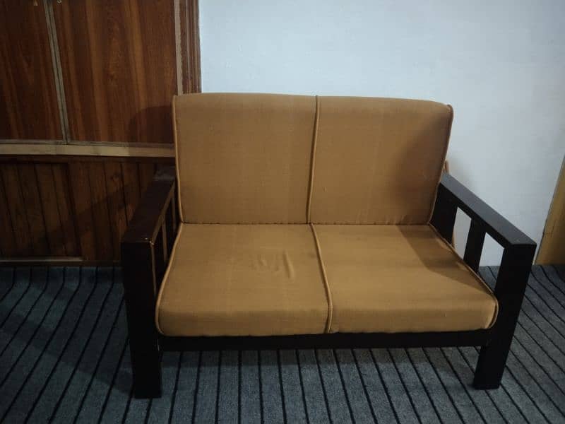 7 seater sofa + one table for sale 2