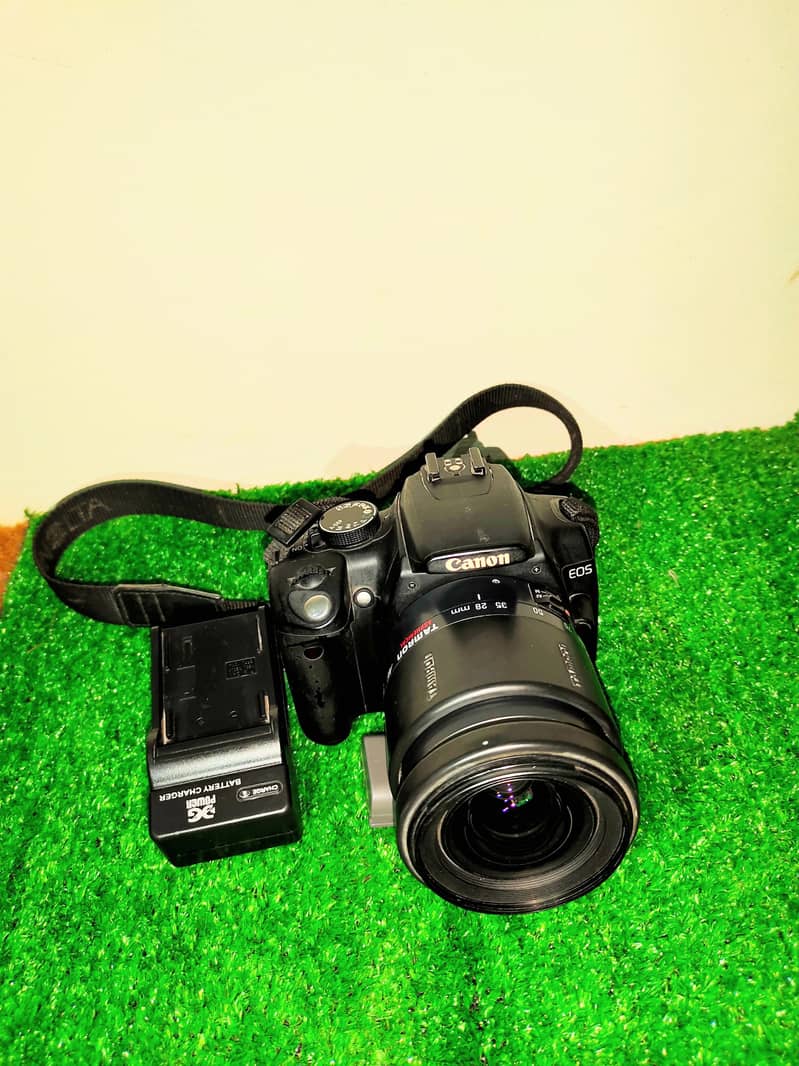 Canon EOS 80D DSLR Camera 35 -80mm Lens full ok 1