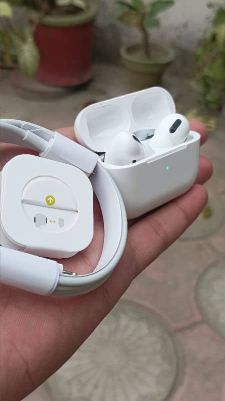 Original AirPods Pro 1