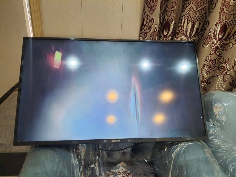 samsung led 50" copy neat condition smart no fault in it (just call me 3