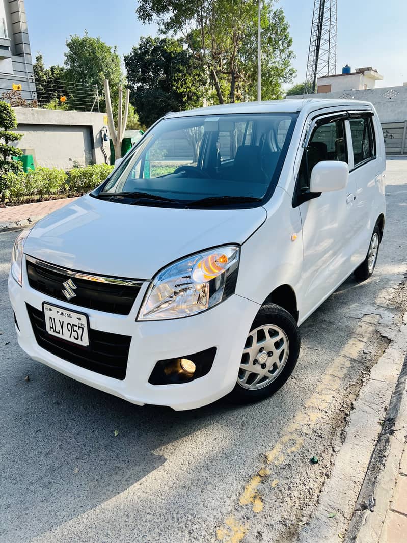 Suzuki Wagon R 2022 AGS 0