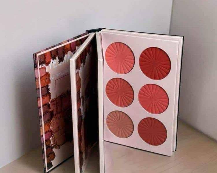 mocalluare makeup book colour garanted long lasting 3