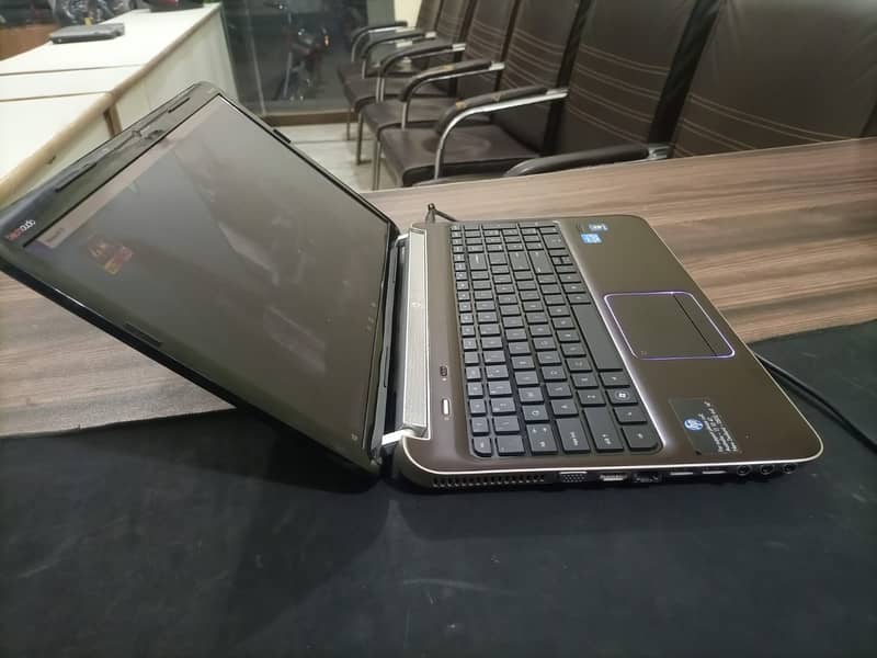 HP pavilion DV6 Core i7-2670QM Gen 2GB AMD Graphic Card 4GB Ram 320GB 7