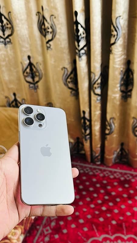 iphone 15pro max 256GB 1