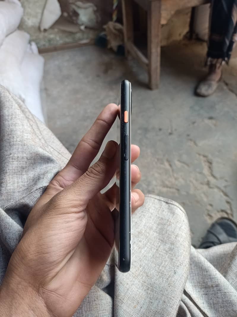 Google Pixel 4 6/64 Gb Condition 10/10 Sim working 3