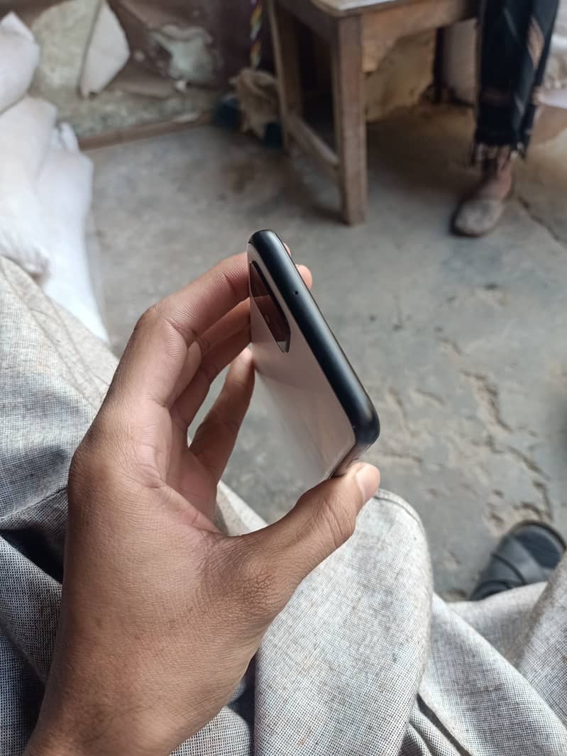 Google Pixel 4 6/64 Gb Condition 10/10 Sim working 4