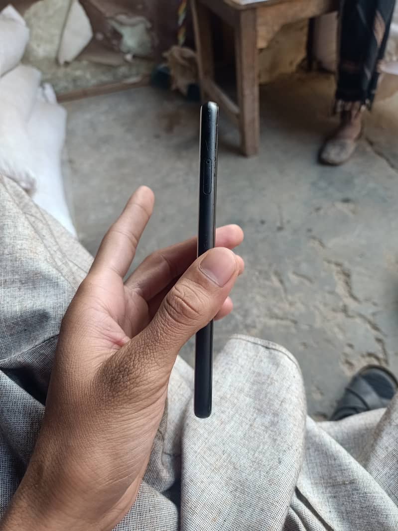 Google Pixel 4 6/64 Gb Condition 10/10 Sim working 5