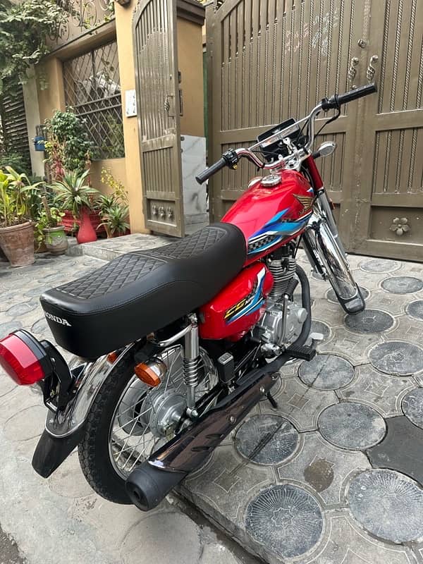 Honda 125, Neat and Clean Codition. 3