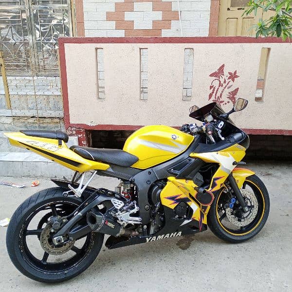 Yamaha R6s 600cc special edition 1