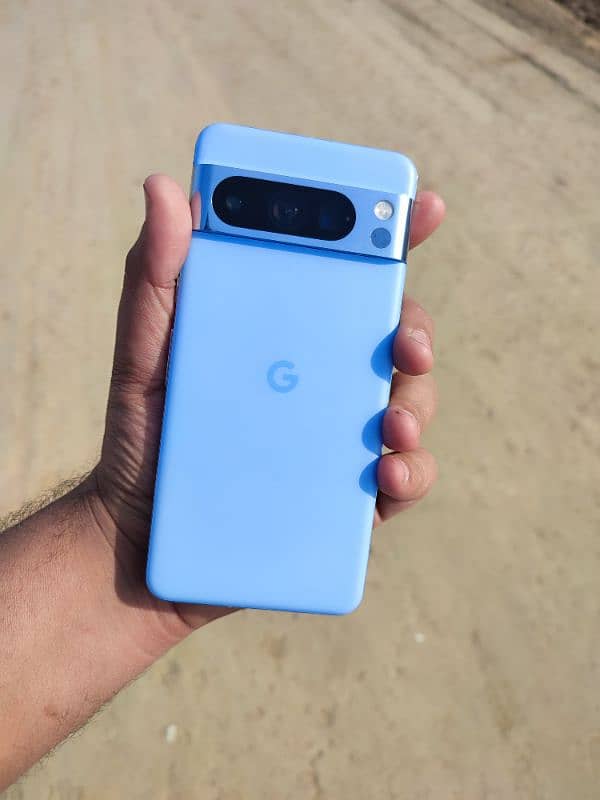 Pixel 8 Pro Blue With Case Non PTA l 6 7 9 1