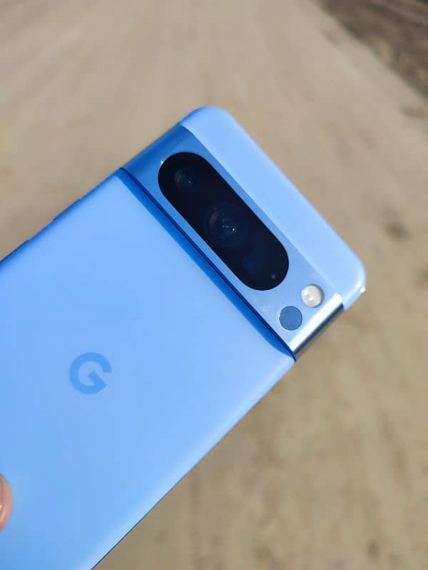 Pixel 8 Pro Blue With Case Non PTA l 6 7 9 6