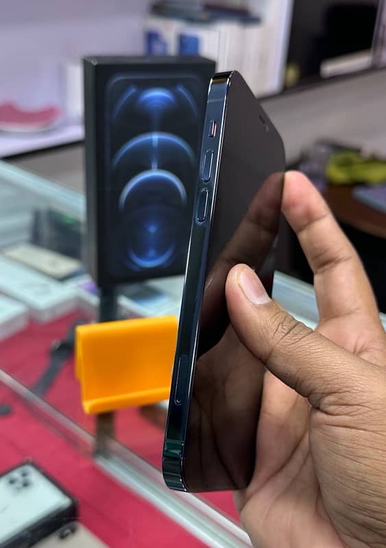 IPHONE 12PRO PTA 256GB 4