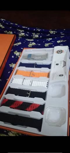 Brand new smart watch delivery all over pakistan