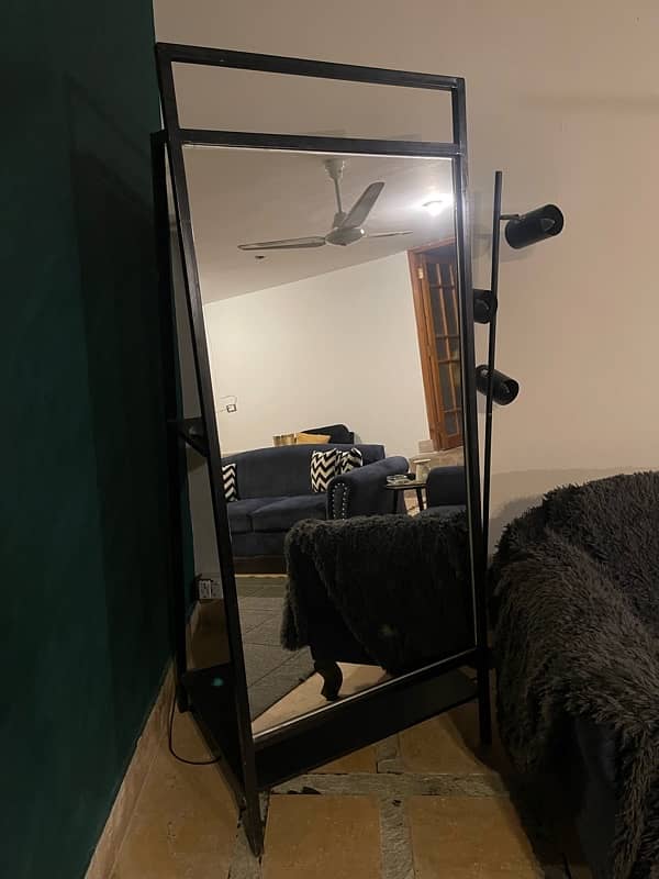 Mirror with shelf 0