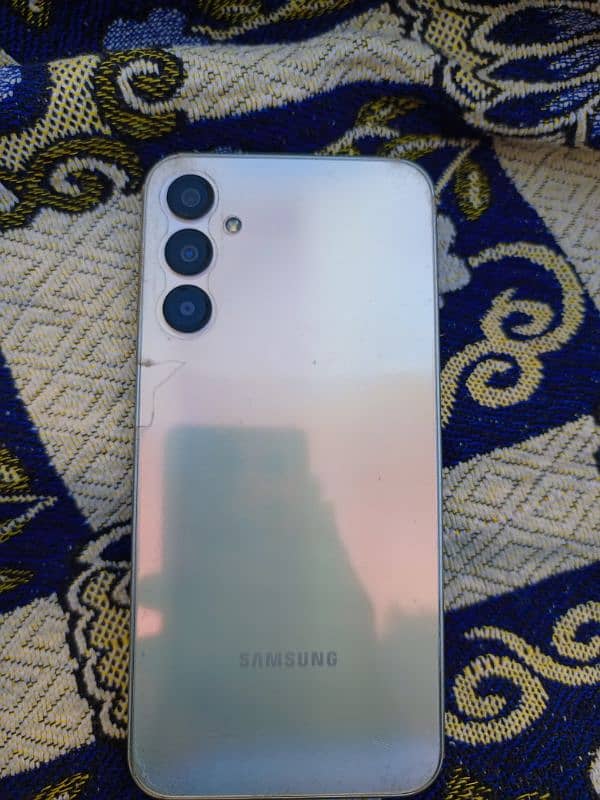 Samsung a24 8 gb 128 gb 10 by 9 condition 0