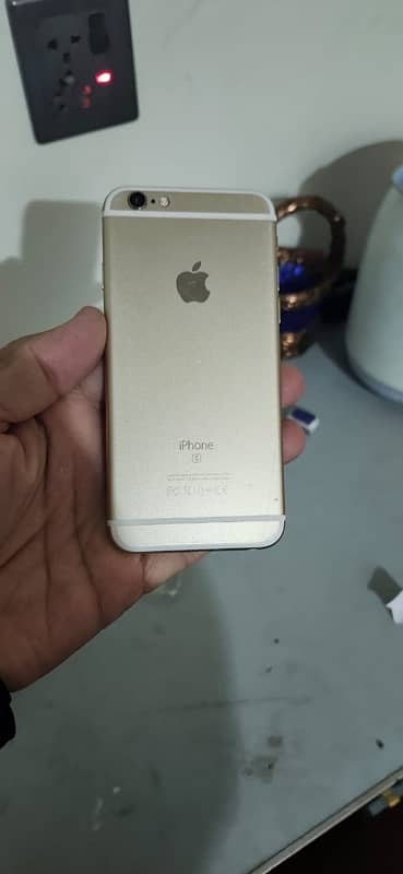 ifon 6s Vip conditions pta approved  128 gb  Call 03337048740 2