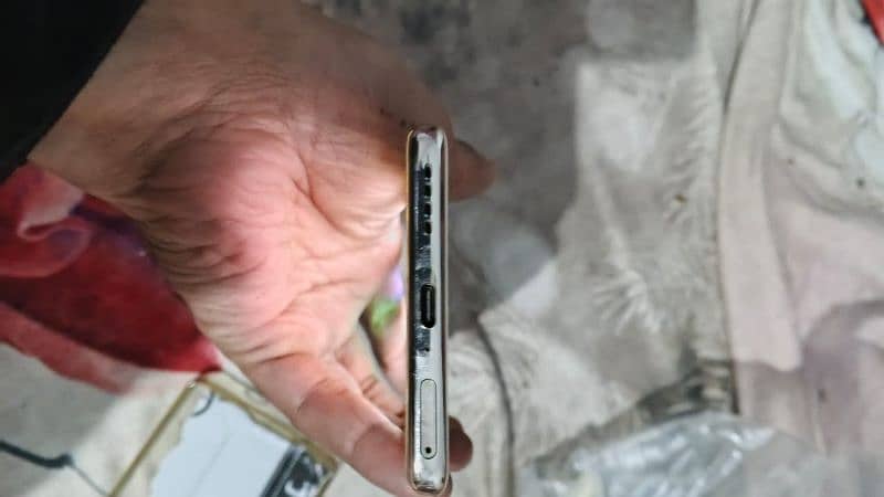 Infinix zero 30 mint condition urgent sale 1