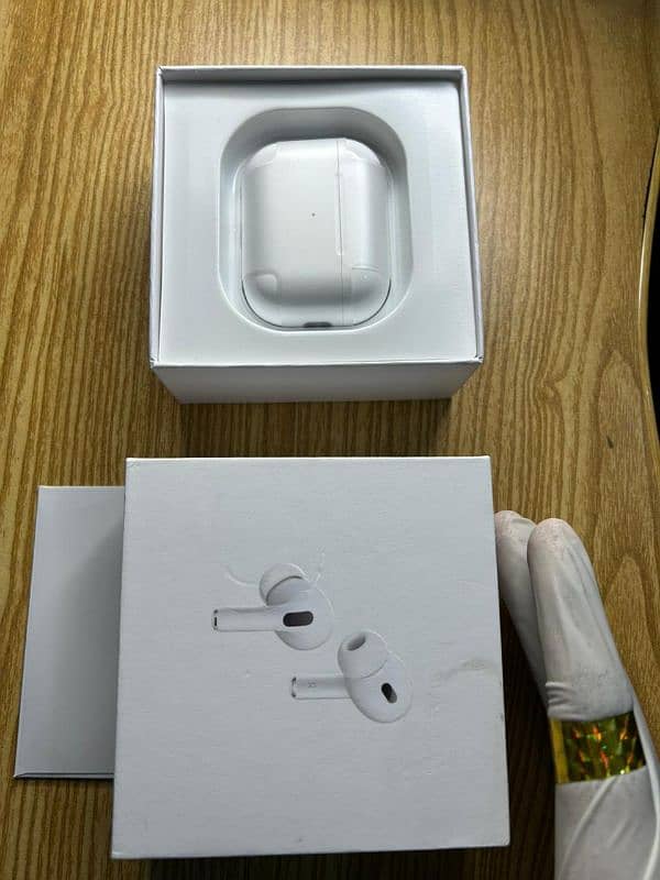 Apple AirPods Pro Generation 2 Type-C 5