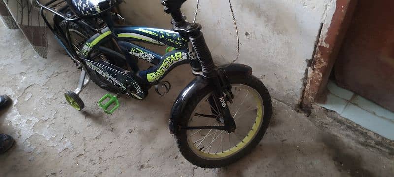 16 inch 8/10 condition kids cycle 0