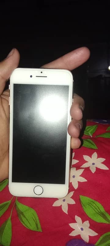 iPhone 8 hai non pta 10/9 condition ma 0