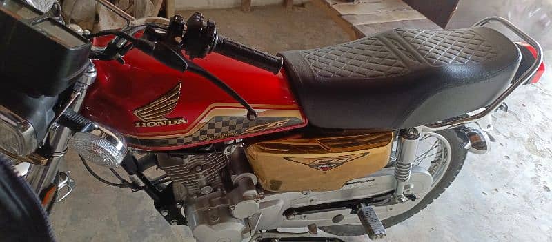 Honda CG 125 additional Golden bilkul 10 / 10 0