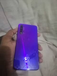 Huawei nova 5t 8/128.