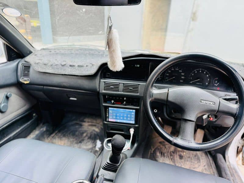 Toyota Corolla XE 1988 12