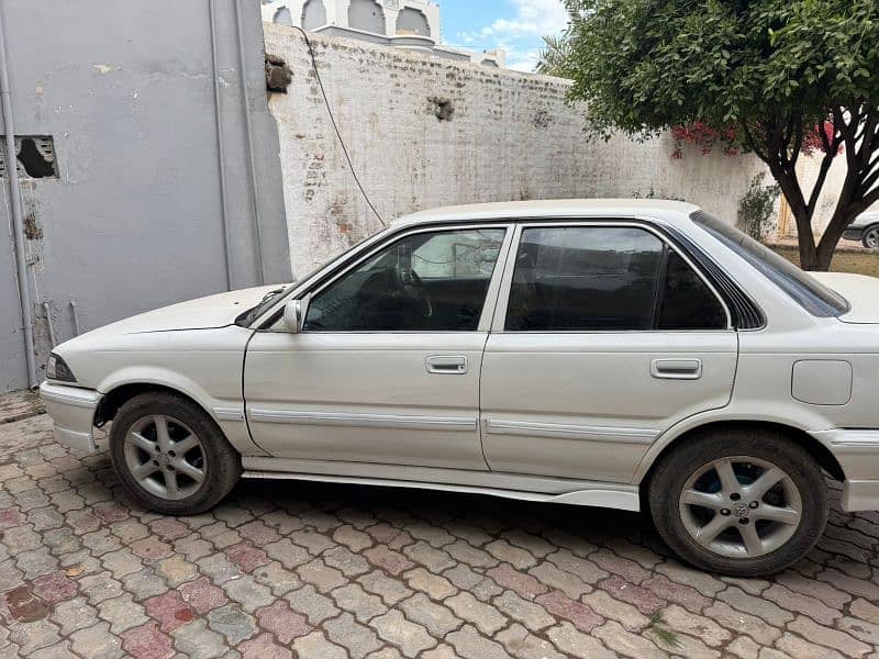 Toyota Corolla XE 1988 16