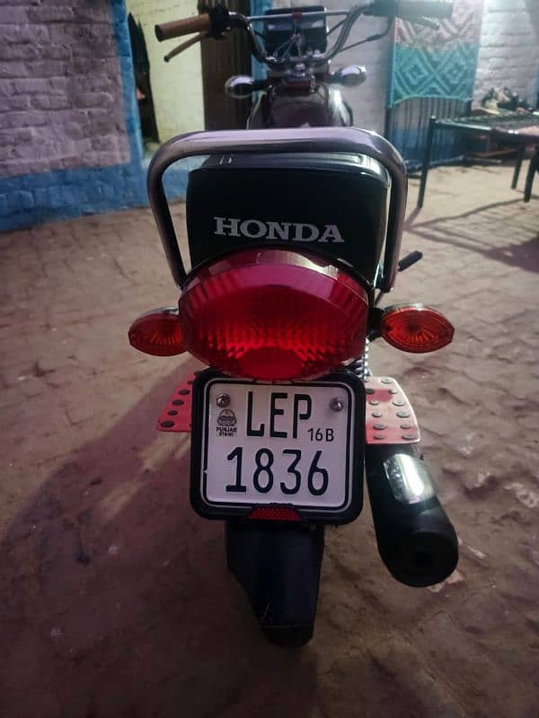 I'm sale Honda cg125 no any folt jest bay and drive 7