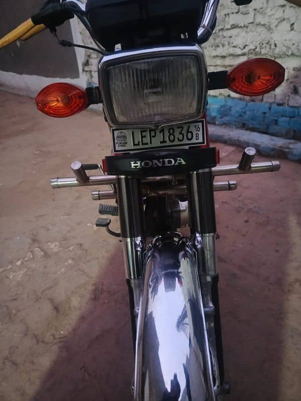 I'm sale Honda cg125 no any folt jest bay and drive 10