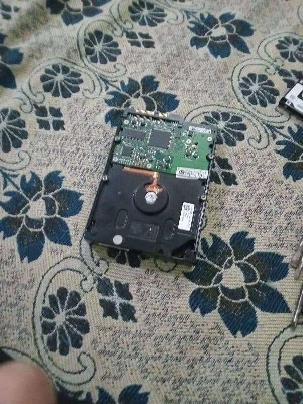 hard drive sale new condition all okay Humne sirf ek Mahina Chalai hai 0