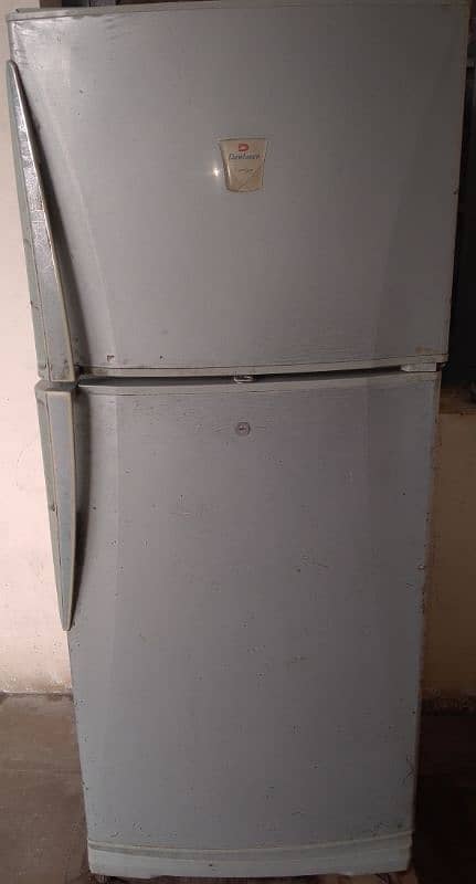 fridge for urgent sale. 1