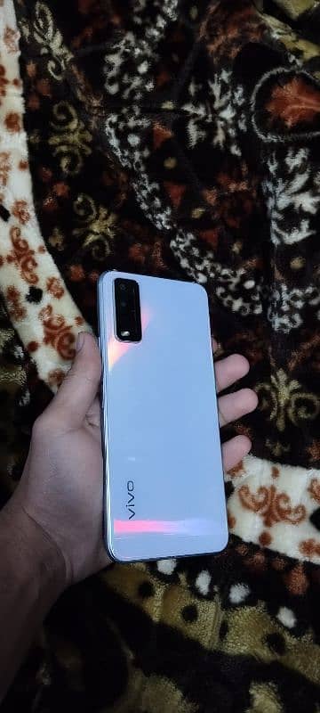 Vivo y12s no open no repair . . . . only 1 year 2 month used grunted 6