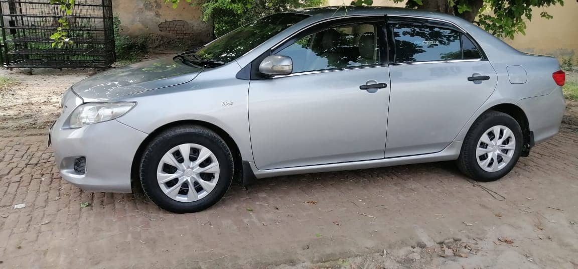 Toyota Corolla GLI 2011 13