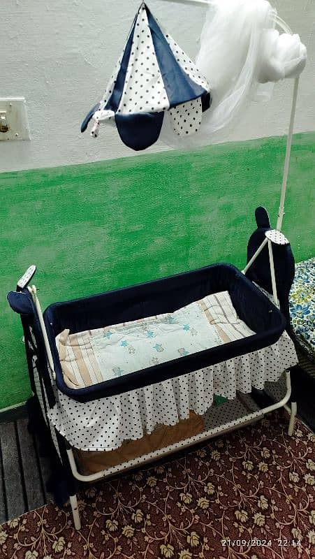 Baby swing jhoola for sale 2