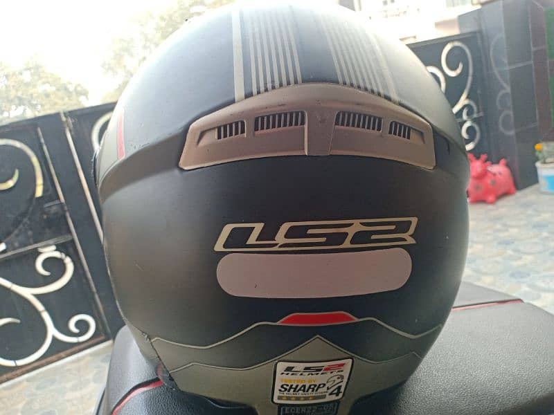 Ls2 helmet flip up Large 3