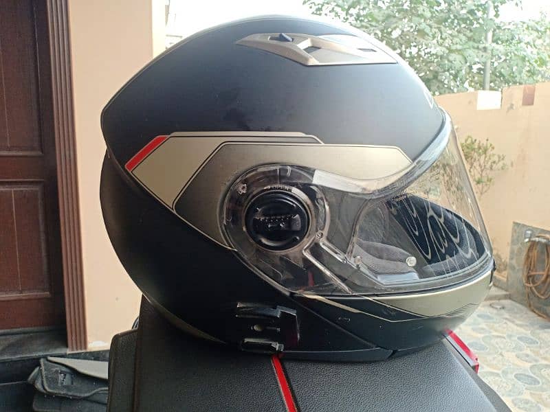 Ls2 helmet flip up Large 4