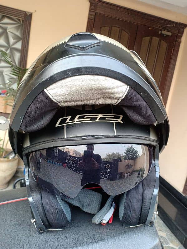 Ls2 helmet flip up Large 7