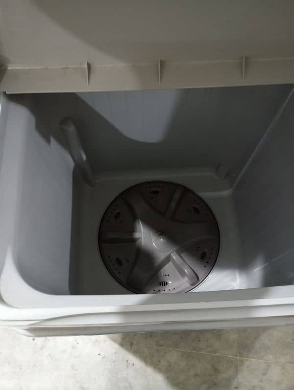 Super Asia Washing machine SA-240 Single tub 6