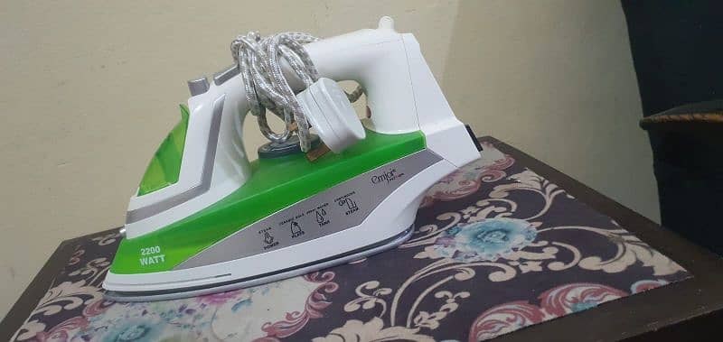 new steam  iron 4