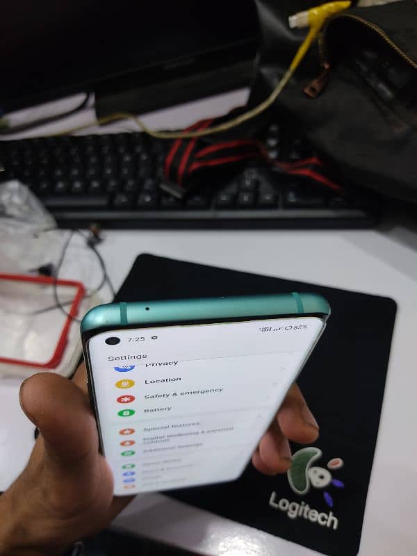 Oneplus 8 -(12+12Ram/256 GB)Memory. PTA approved original. urgent sale 7