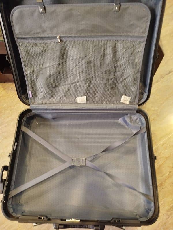 hard shell suitcase 5