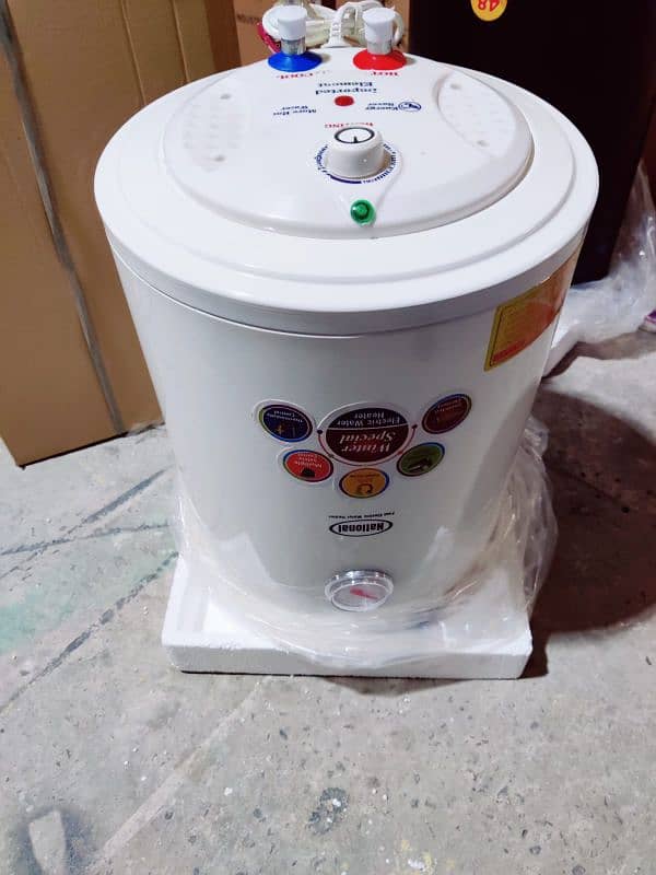 gayser/ electric Gayser/ electric water heater/ electric Italian 2