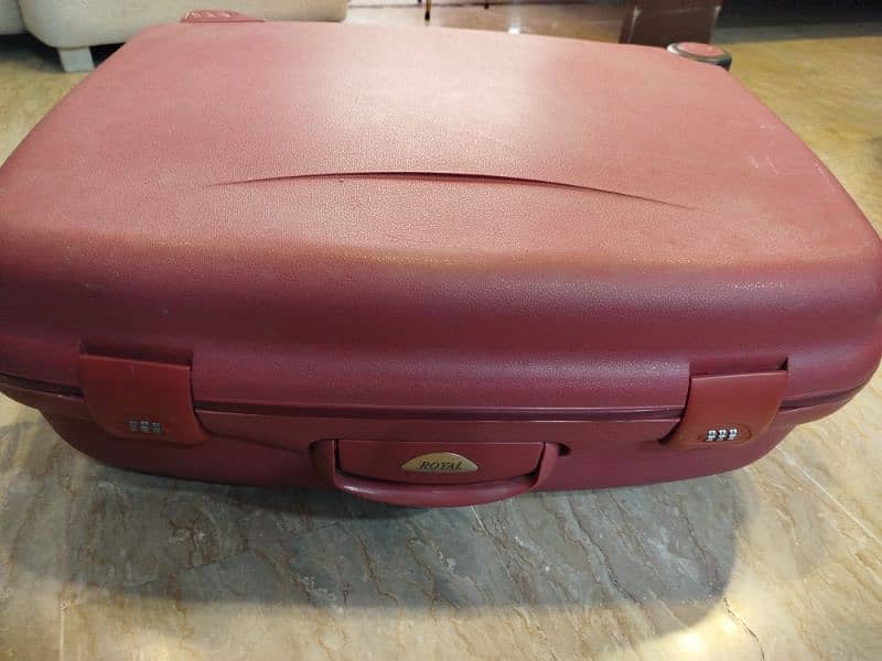 set of 4 hard shell suitcase 4