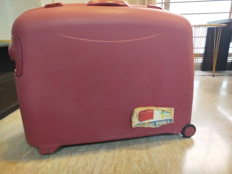 set of 4 hard shell suitcase 10