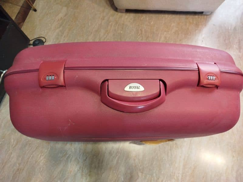 set of 4 hard shell suitcase 11