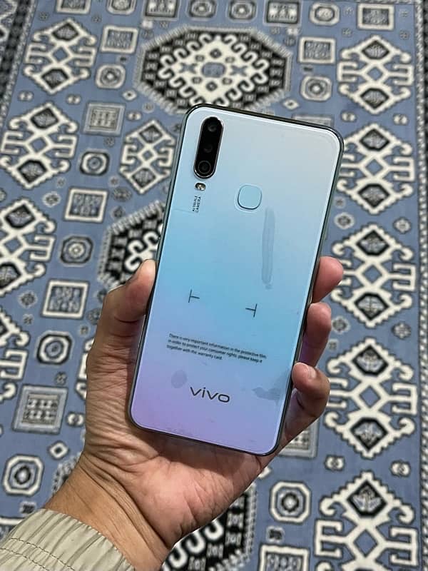 Vivo y17. Memory 8/256gb 2