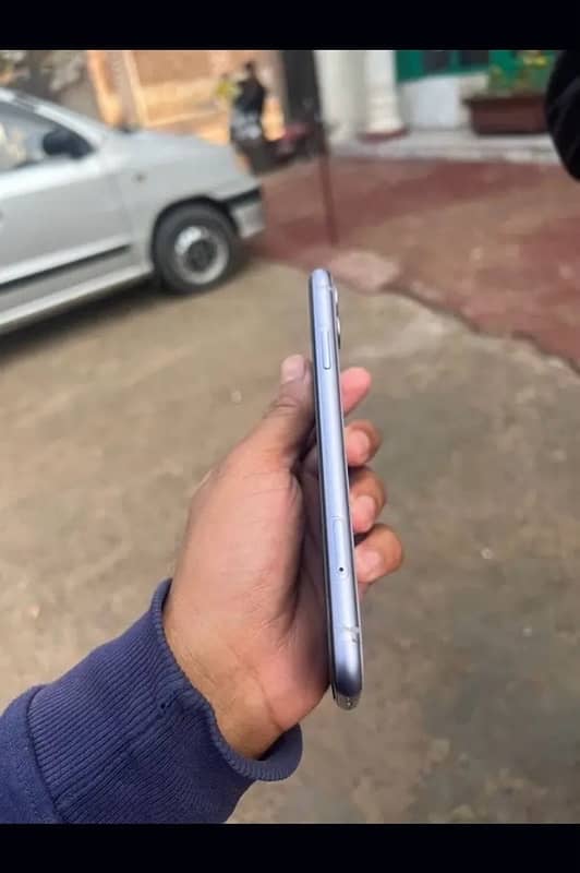 iPhone 11 non pta jv 4