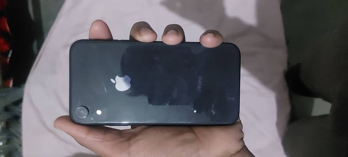 Apple iPhone XR 0